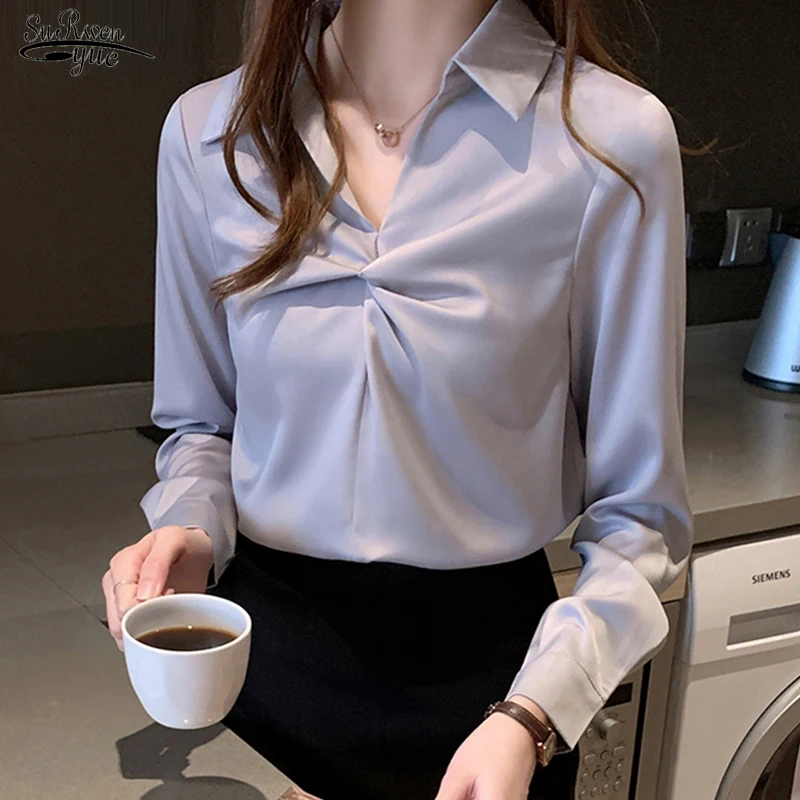 

Satin Women Blouse Pullover Straight Shirt Women Long Sleeve Female Shirts 2021 Autumn Korean Elegant All-match Tops Women 10507