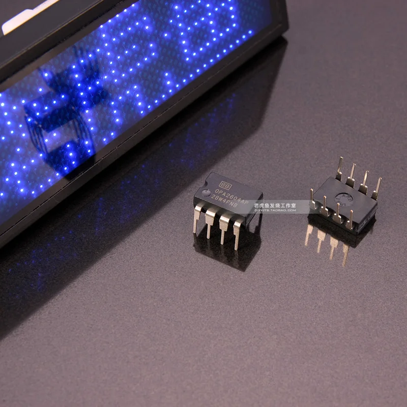 Новые оригинальные Соединенные Штаты BB TI OPA2604AP DIP8 в линейном аудио dual op amp upgrade 5532 |