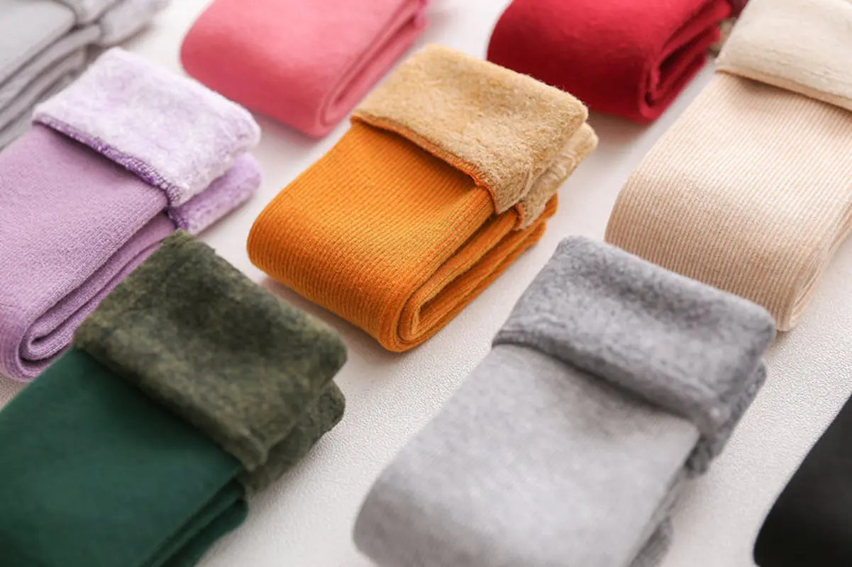 

Snow Socks for Women Winter Thick Warm Long Socks Seamless Cashmere Thermal Velvet Boots Floor Sleeping Socks