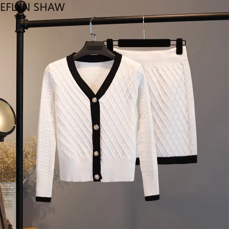 Женский трикотажный комплект из двух предметов элегантный кардиган и мини-юбка |