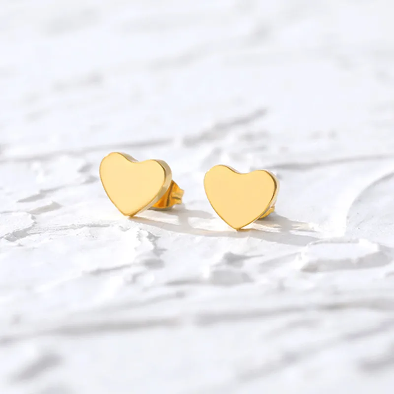 Новинка 2021 модные маленькие серьги гвоздики в форме сердца для женщин золотые