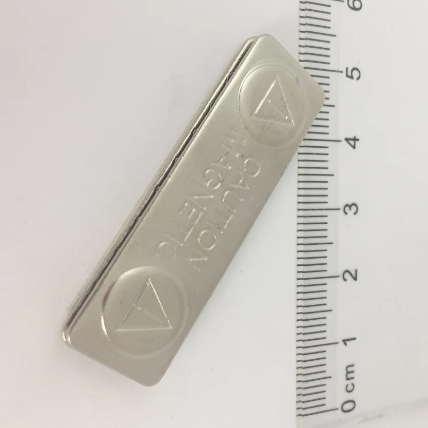 Оптовая продажа новый постоянный магнитный значок (30 шт./лот) 45x13 мм бесплатная