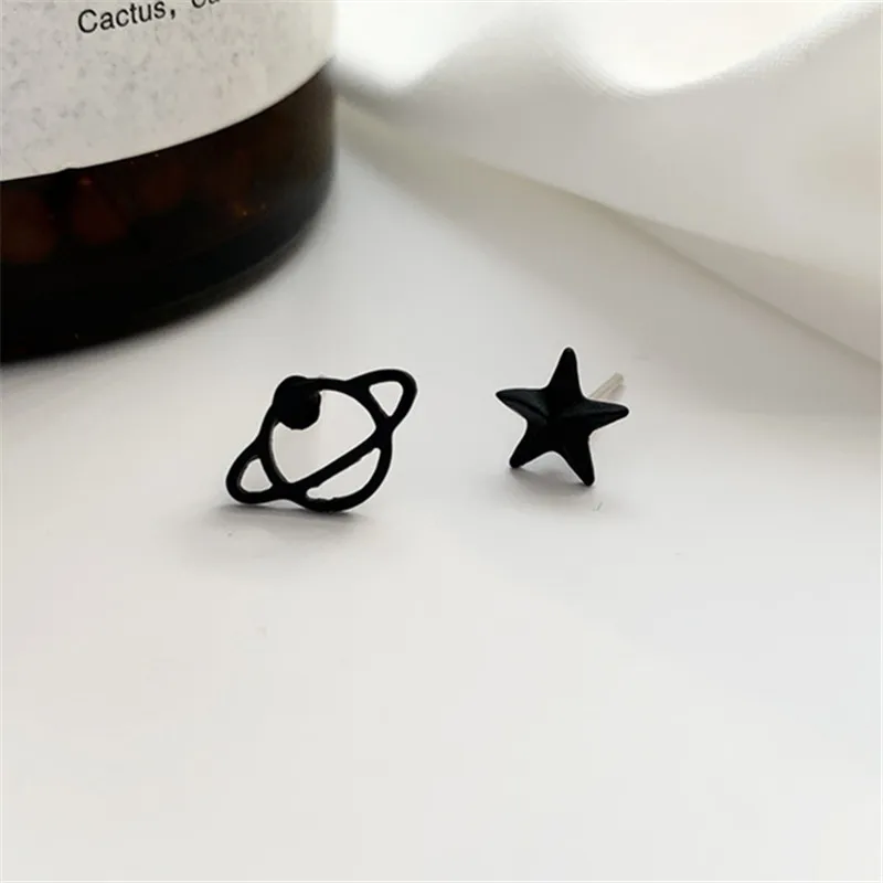 

S925 Needle Korea Fashion Metal Geometry Black Stars Moon Mini Stud Earrings For Women Minimalism Jewelry Accessories