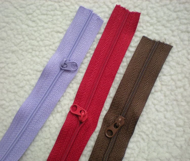 10 шт. 3 # цветной нейлоновый змеевик на молнии Женская молния с открытым концом для