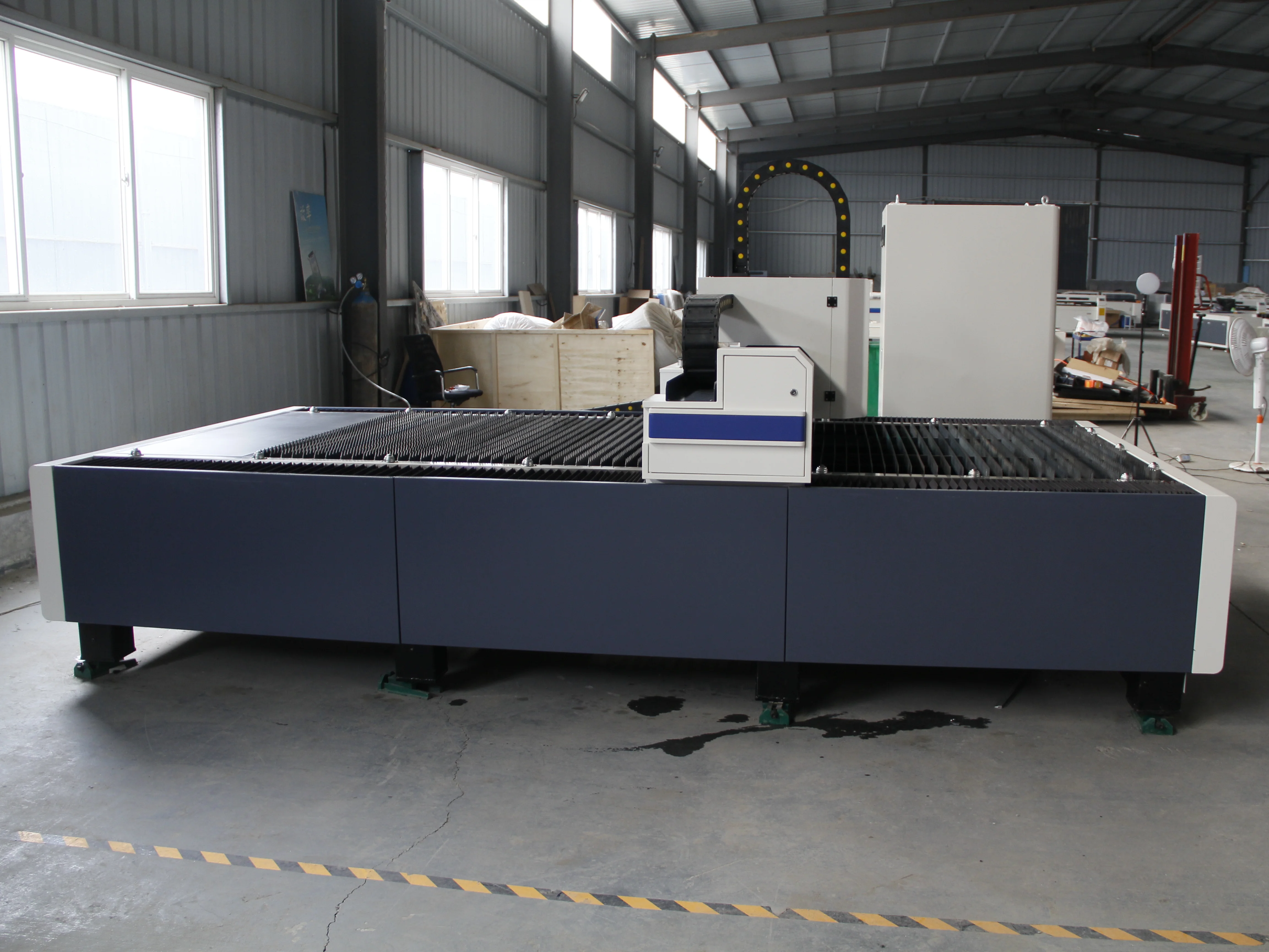 1000 Вт 2000 волоконно резательная машина для 5 мм алюминиевого листа 10 стальной лист