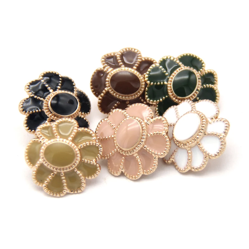 Vintage Color Flower Gold Metal Sewing Buttons For Clothes Women Coat Sweaters Decorative DIY Big Handmade Accessories Wholesale