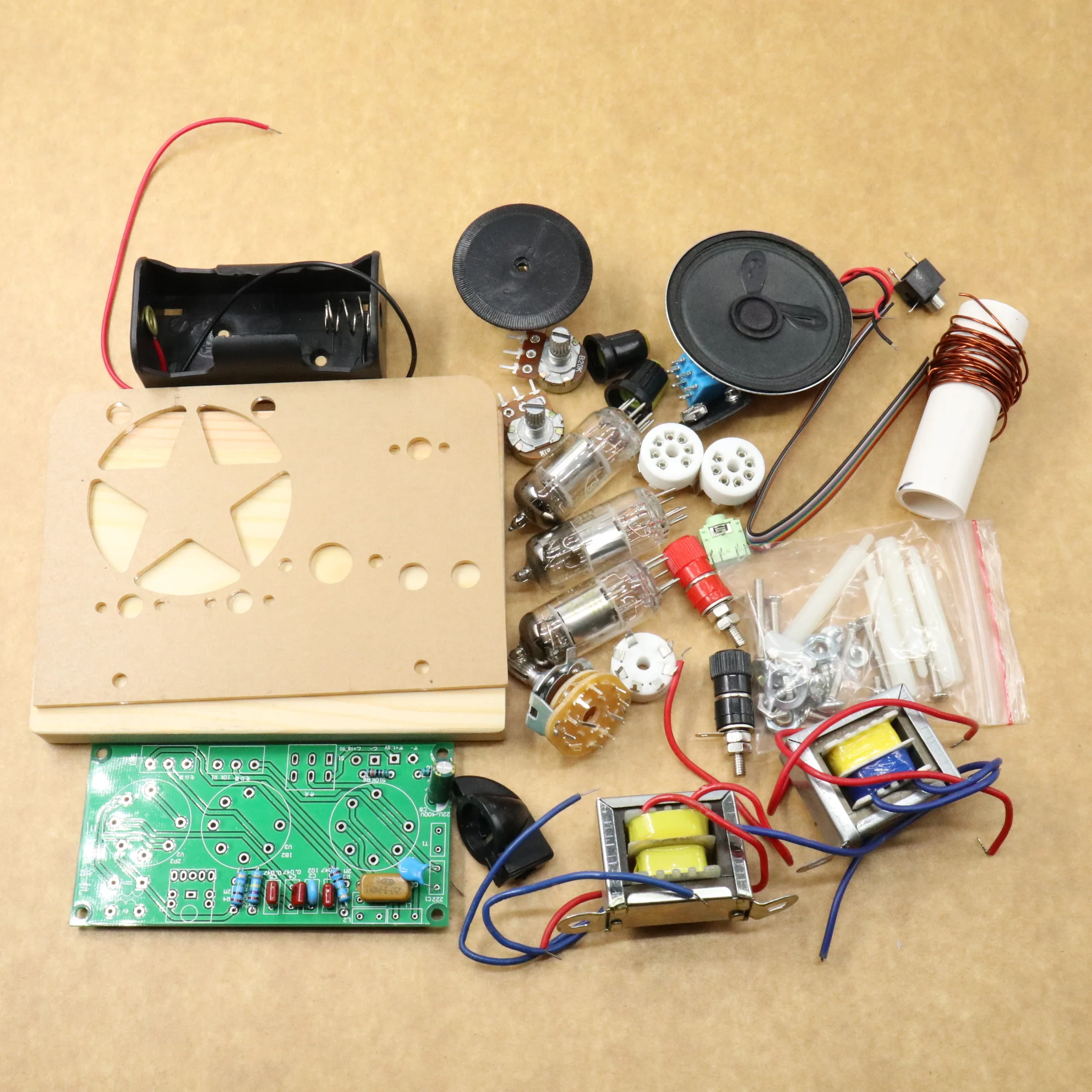 Полнофункциональный AM-радиоприемник пять волн трехламповый трубчатый короткий