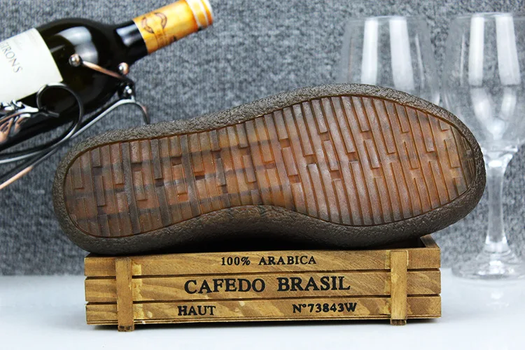 Новинка Мужская обувь из натуральной кожи Слипоны ручной работы на мягкой