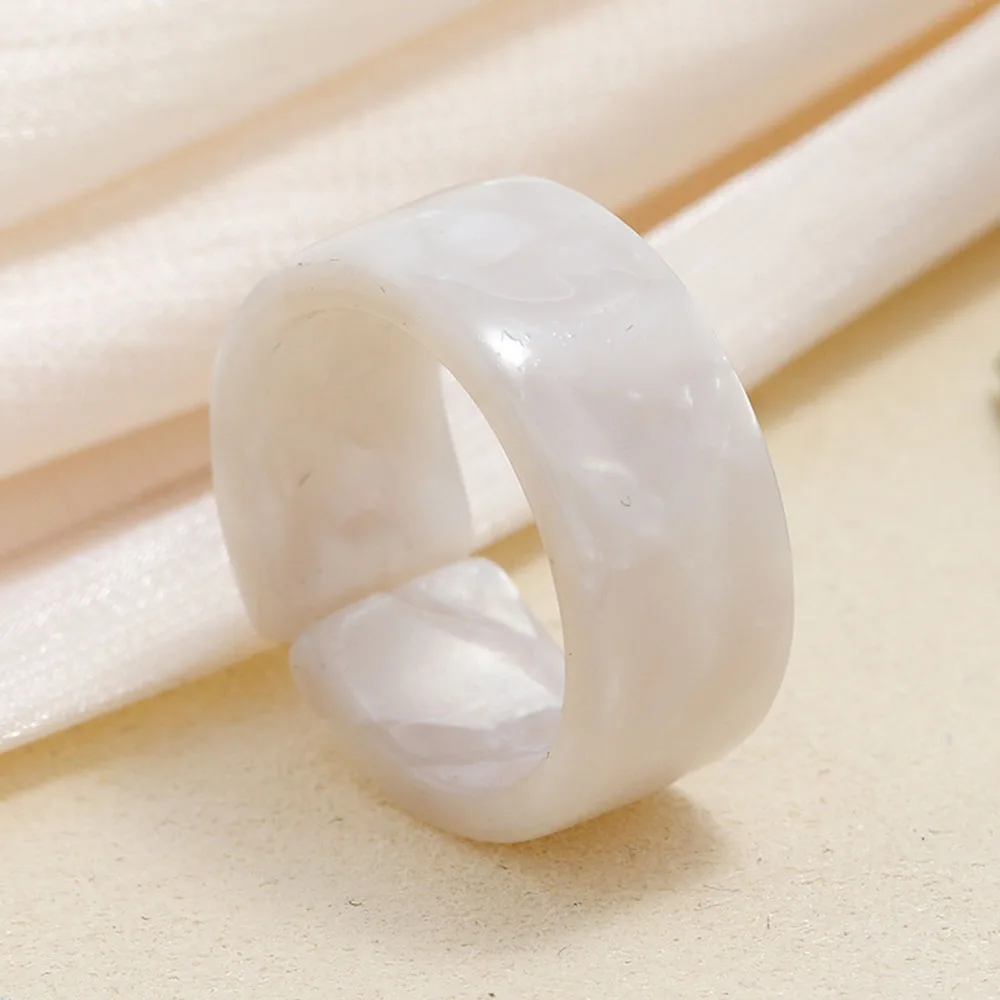 

Korea Fashion Vintage Simple Aesthetic Acetate Colorful Acrylic Thick Round Rings For Women Girls Jewelry Accessories Gifts