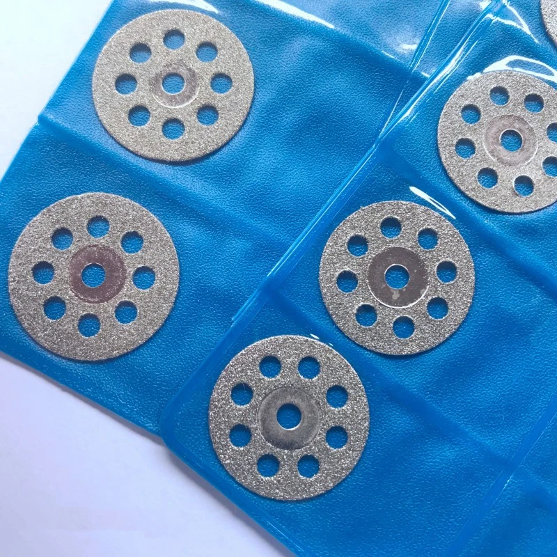 Набор лезвий для циркулярной пилы комплект из 10 дисков и 2 насадок дрели