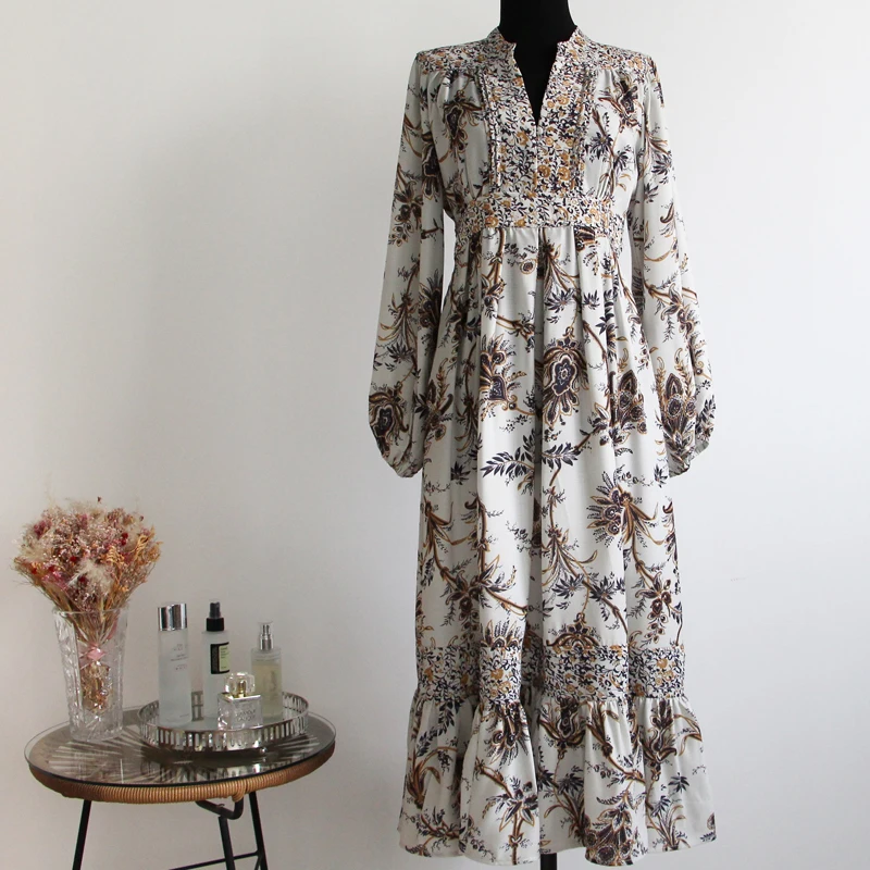 Праздничное платье с V образным вырезом и талией тонкими рюшами пышным рукавом