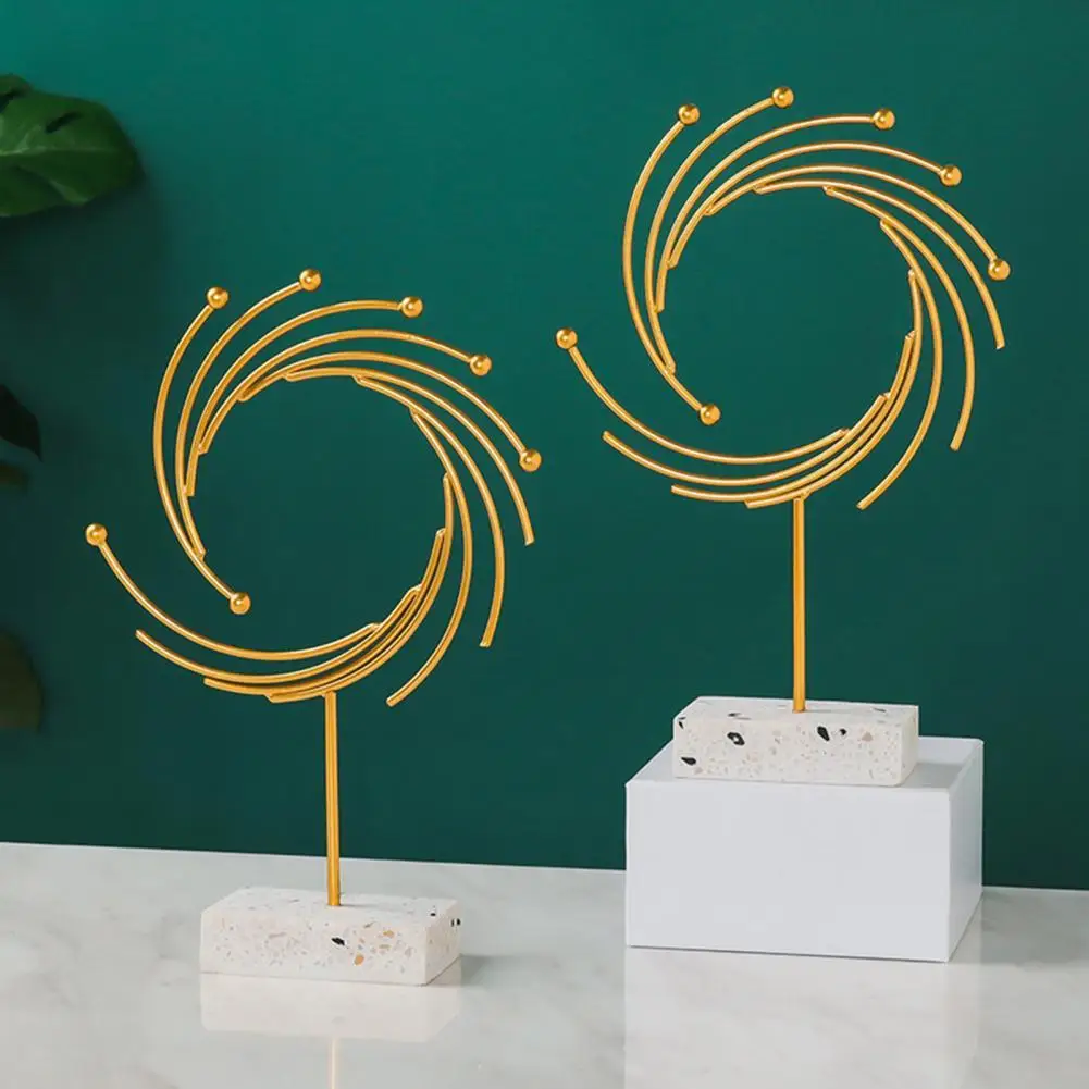 

Креативный светильник в скандинавском стиле, роскошные металлические украшения, поделки для дома, гостиной, телевизора, шкафа, винного шкаф...