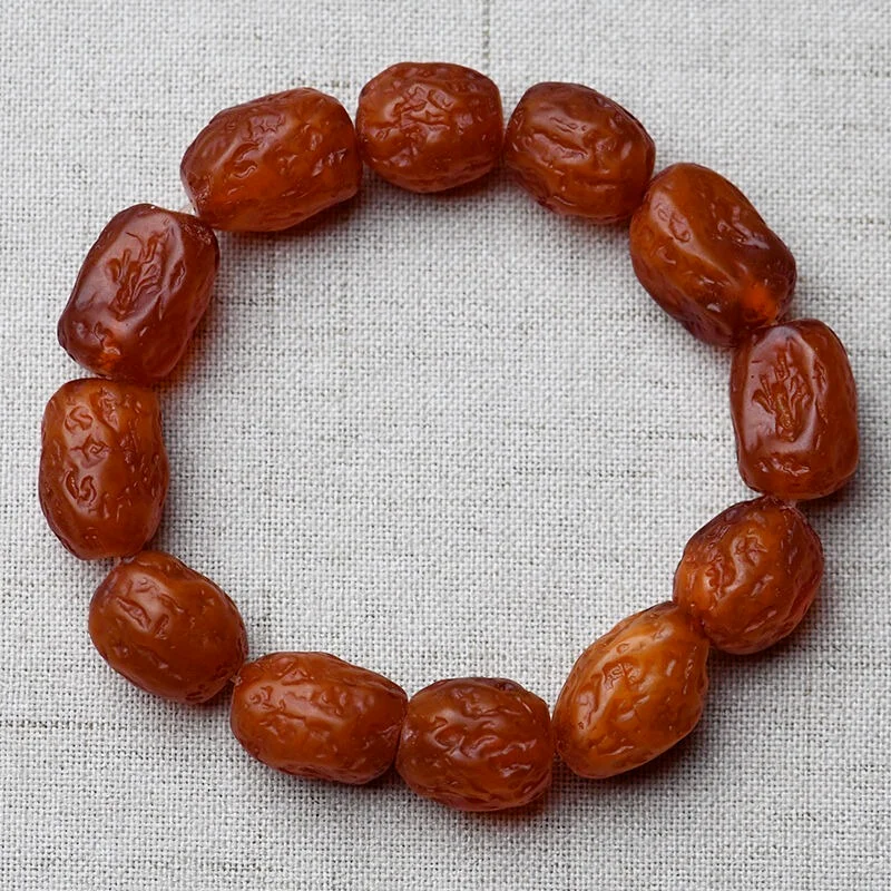 

Отбеленные мужские и женские браслеты в русском стиле