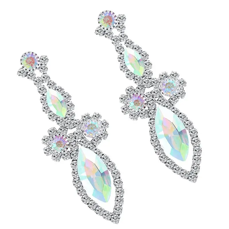 Модные серьги-гвоздики с кисточками для девушек и |