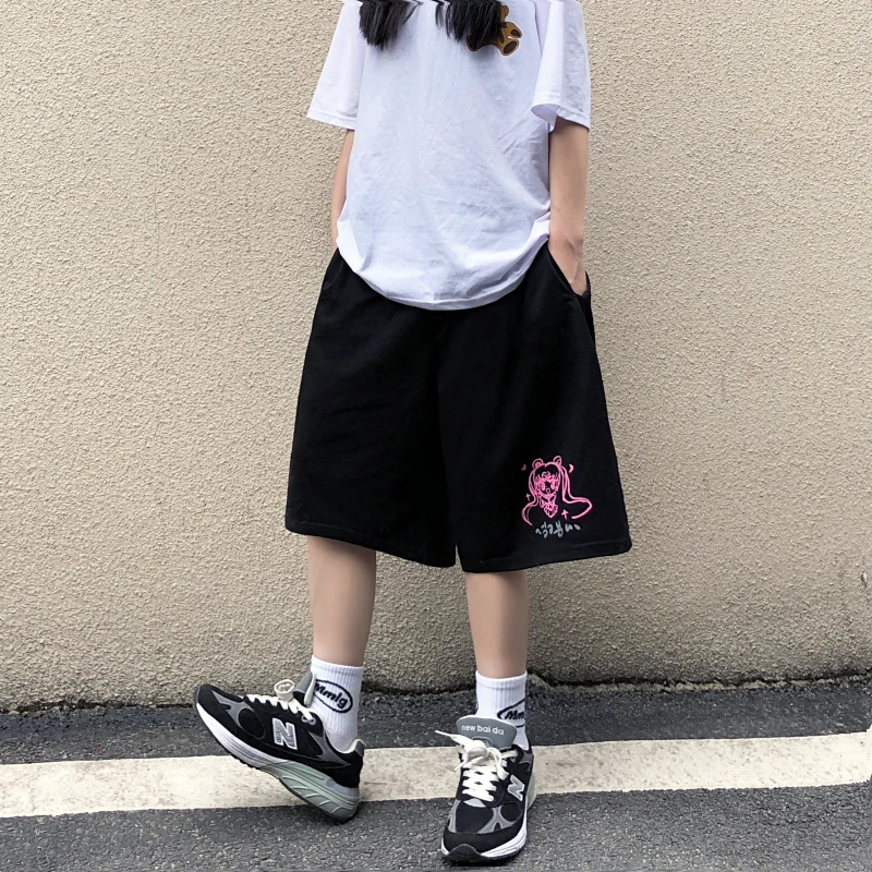 

Summer Shorts Women Knee Pants Harajuku Loose High Waist Five Point Pants Cartoon Sailor Moon Print Vintage Graffiti Man Shorts