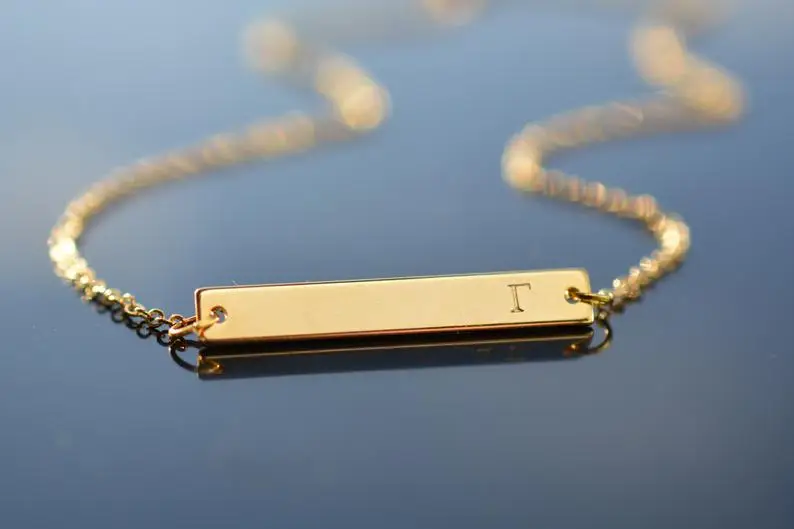 Ожерелье женское с именной табличкой ювелирное изделие персонализированным