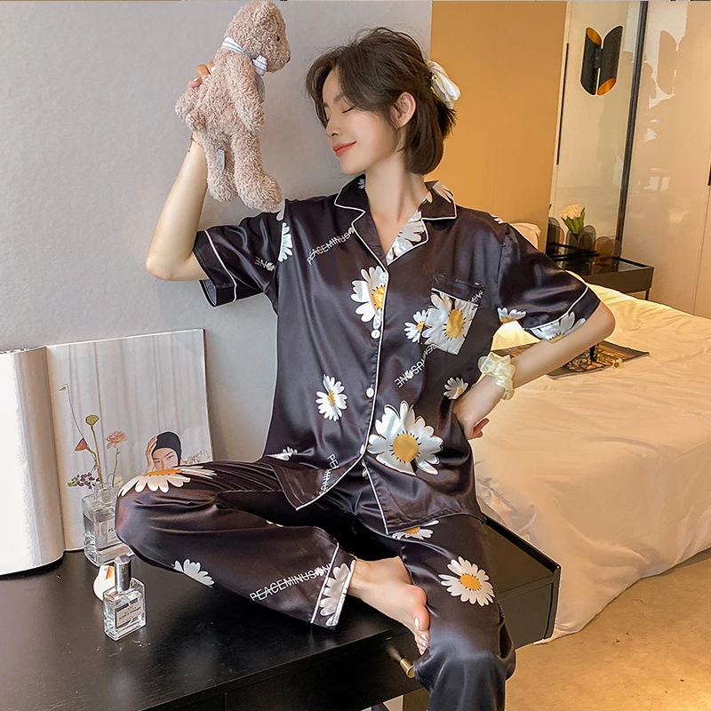 

Summer Short-sleeved Tops Trousers Pajamas Suit For Ladies Simple Style Sleepwear 2021 New Silk Satin Women's Home Clothes Pjs