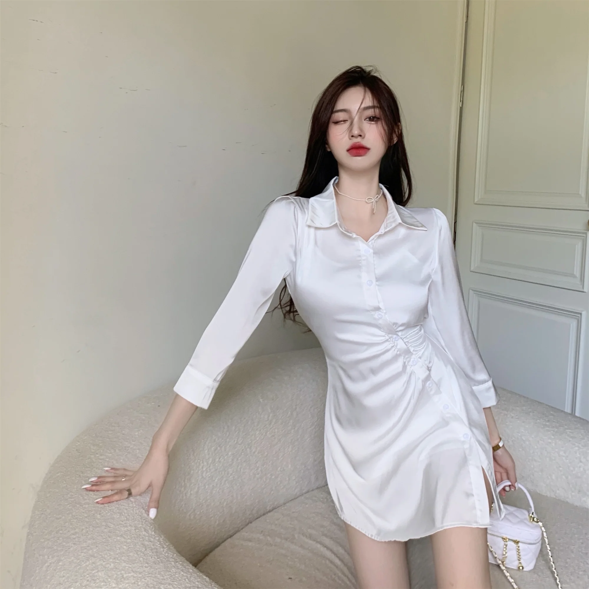 

Осенне-зимнее шелковое платье с воротником-рубашкой женский дизайн чувственный темперамент приталенная юбка неправильной формы