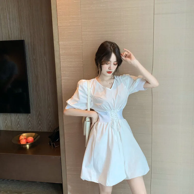 

Large women's V-neck bubble sleeve lace up waist slim dress