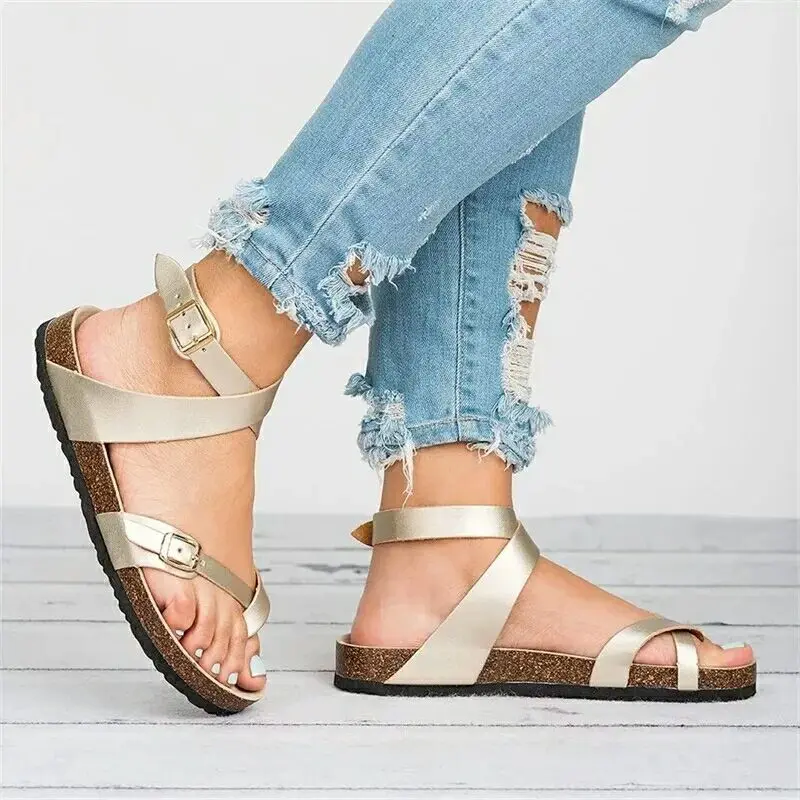 Новинка Женские сандалии на танкетке Сезон лето размера плюс 43 кожаные плоские