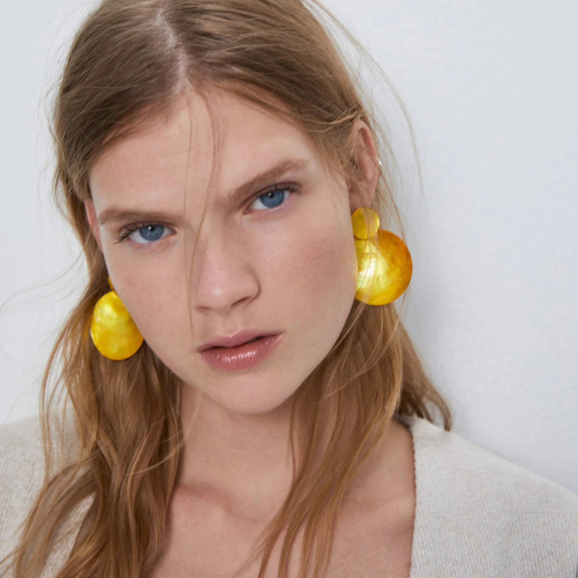 Женские круглые металлические серьги ZA желтые Бохо с разноцветными бусинами