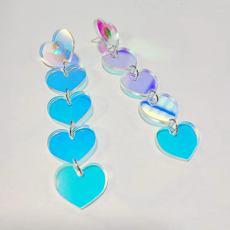 Переливающиеся акриловые серьги-гвоздики с лазерной резкой в несколько рядов