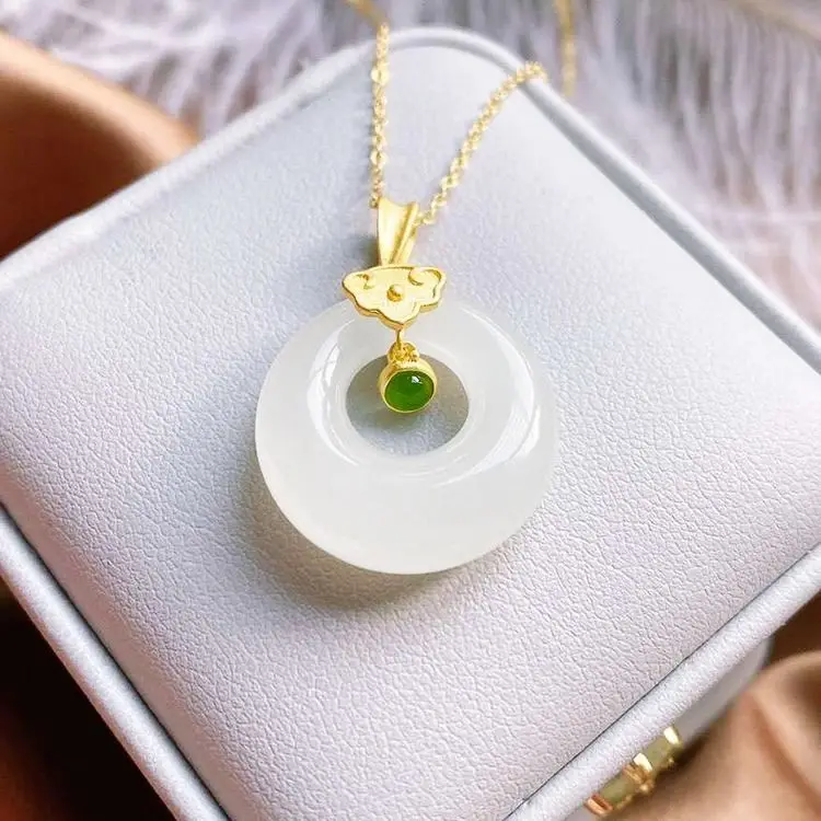 

HML& sterling silver inlaid natural Hetian jade pendant necklace hollow niche design craftsmanship retro women's brand jewelry