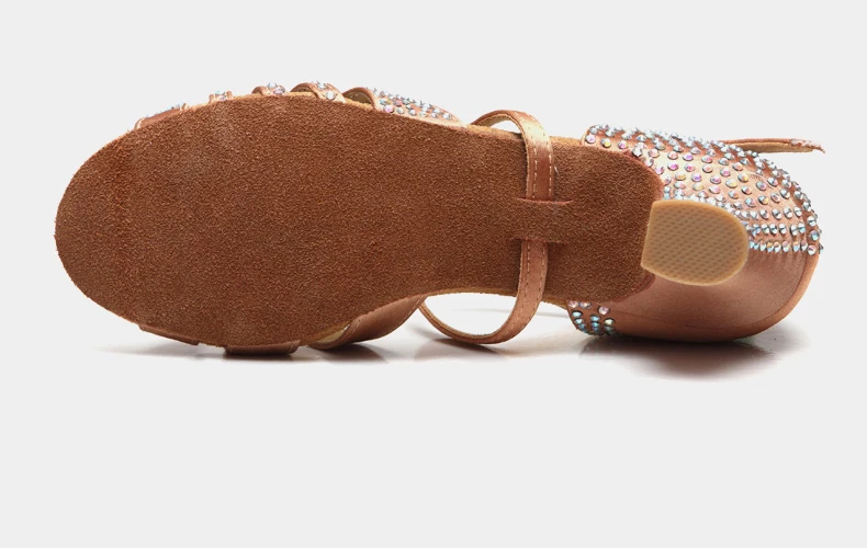 Детская обувь для латинских танцев с украшением девочек 4 5 см средний каблук