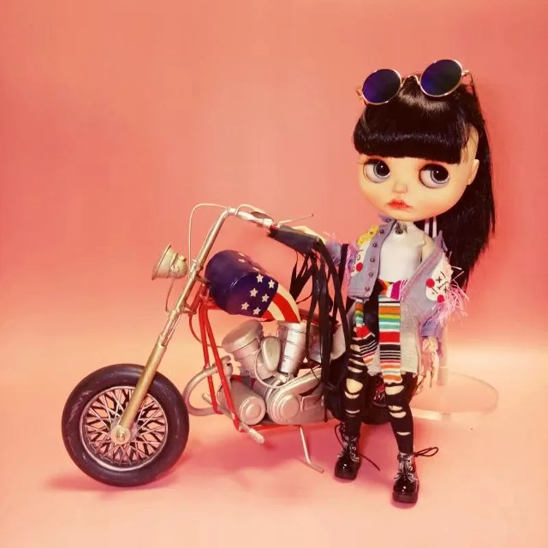 

Retro Iron 1/6 Harley Motors Model Car Dollhouse Furniture OB11 BJD Lol Blyth Accessories Doll Photo Props Motorcycle Collection