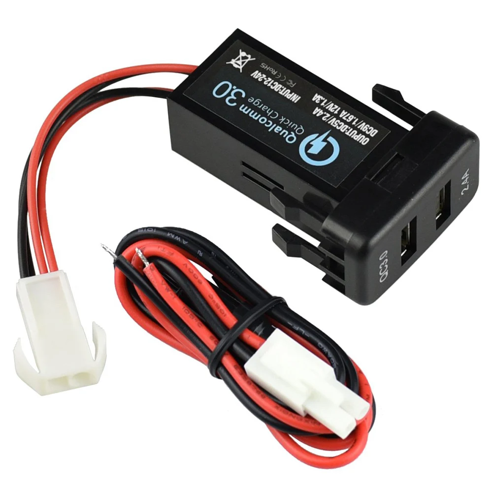 Автомобильное зарядное устройство DC 5В 2.0A с двумя USB-портами крепление на