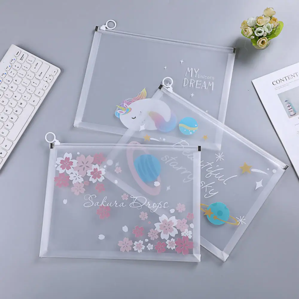 Прозрачная сумка А4 на молнии с маленьким динозавром единорогом цветком планетой