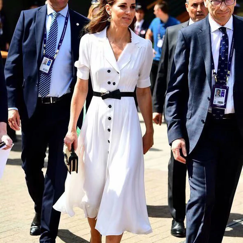 Платье-миди с белым поясом и бантом, сексуальным V-образным вырезом, коротким рукавом и застежкой на пуговицы в стиле элегантной посадки на талии Кейт Миддлтон.
