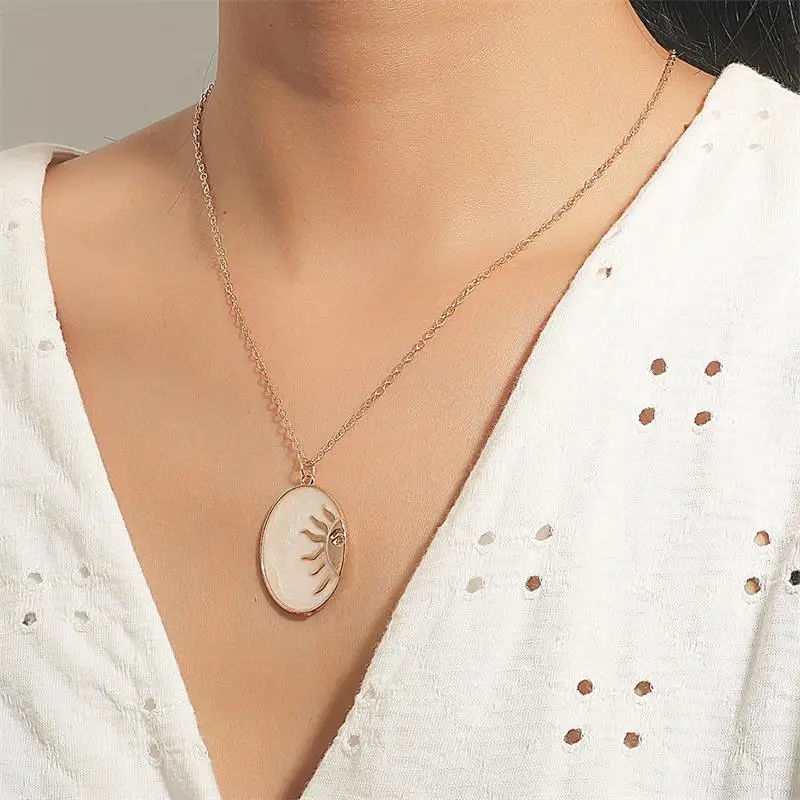 

New Fashion Acrylic Pendant Necklace Creative Sun Flower Necklace Women's Holiday Party Jewelry Gift