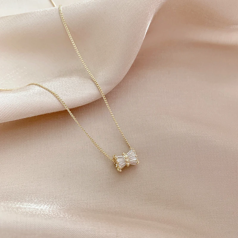 Женское короткое ожерелье с кристаллами маленькое геометрическим рисунком