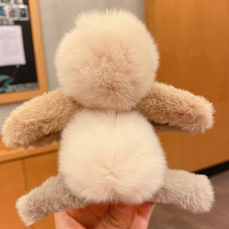 

Winter New Cute Plush Hair Claws For Girls Female Hair Crabs Hairgrips Women Hairball Shark Clips Fashion Headdress Accessories