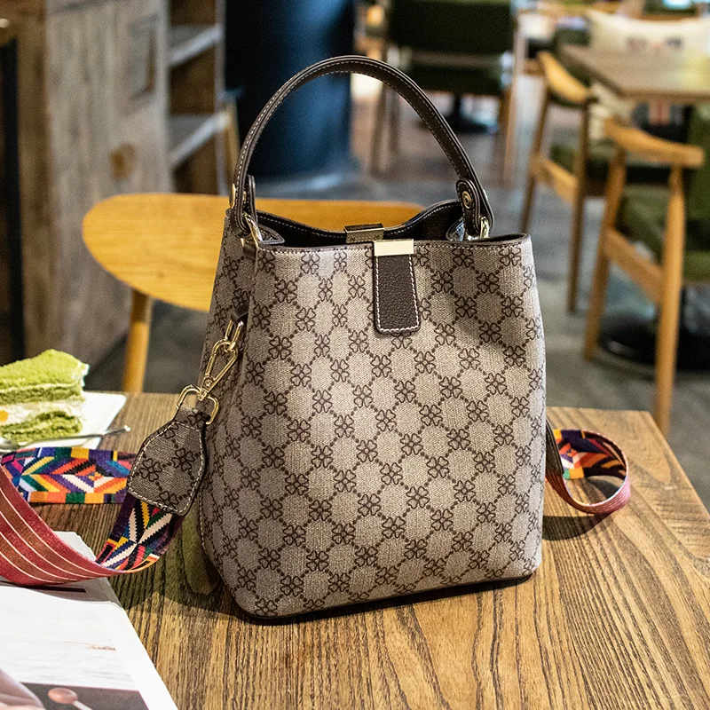 Брендовая женская кожаная повседневная сумка тоут вместительная сумочка для