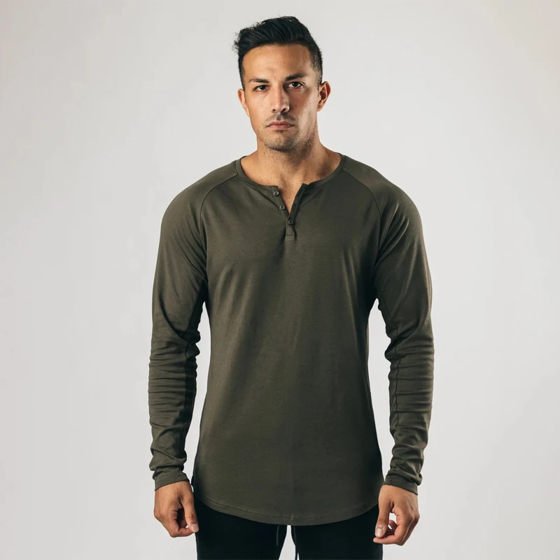 

Футболка мужская с V-образным вырезом, модная Однотонная рубашка с длинными рукавами, свободного покроя, на пуговицах, для спорта и отдыха, в...