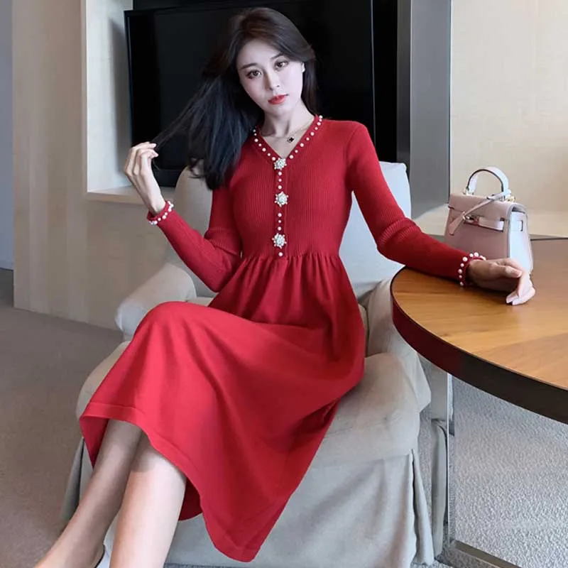 

2020 Ladies French Dress Korean Elegant Heavy Industry Beaded V-Neck Knitted Sweater Dresses Winter New Women Long Sleeve Dress