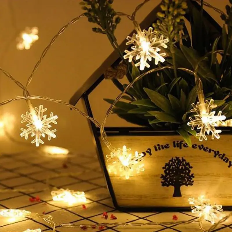 

LED Garland Holiday Snowflakes String Fairy Lights Battery Powered Hanging Ornaments Christmas Tree Party Home Decors