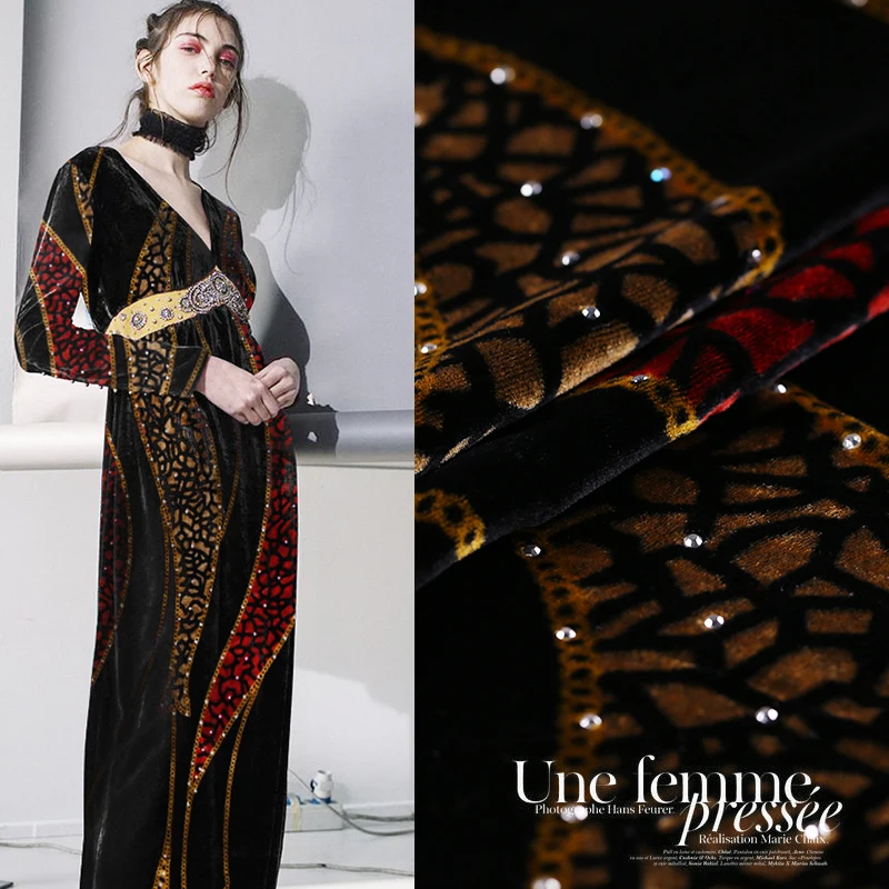 

Graceful Arc Hot Rhinestone Printed Silk Velvet Fabric For Dress Tissus Au MÈTre Telas Por Metro Ткань Для Шитья Tecido Sewing