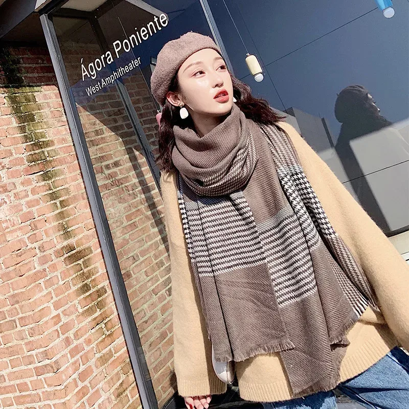 

Chinese quality Silk Fall and Winter New style Fashion Cashmere Lovely Classic print Scarf lady beach thickening wool warm Shawl