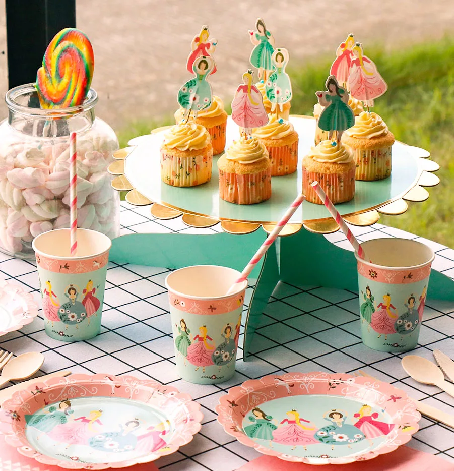 Вечерние одноразовые столовые приборы на день рождения нарядное платье Милая