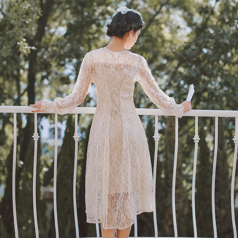 Женское однобортное платье-трапеция с V-образным вырезом и кружевом | Женская