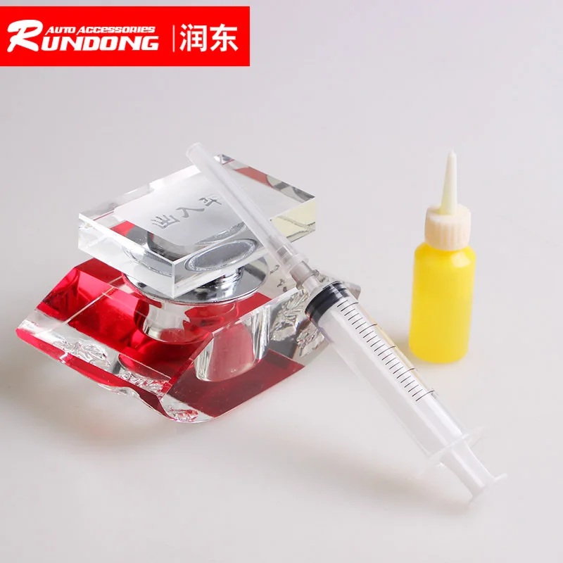 Специальный пластиковый шприц для дозирования эфирного масла парфюма