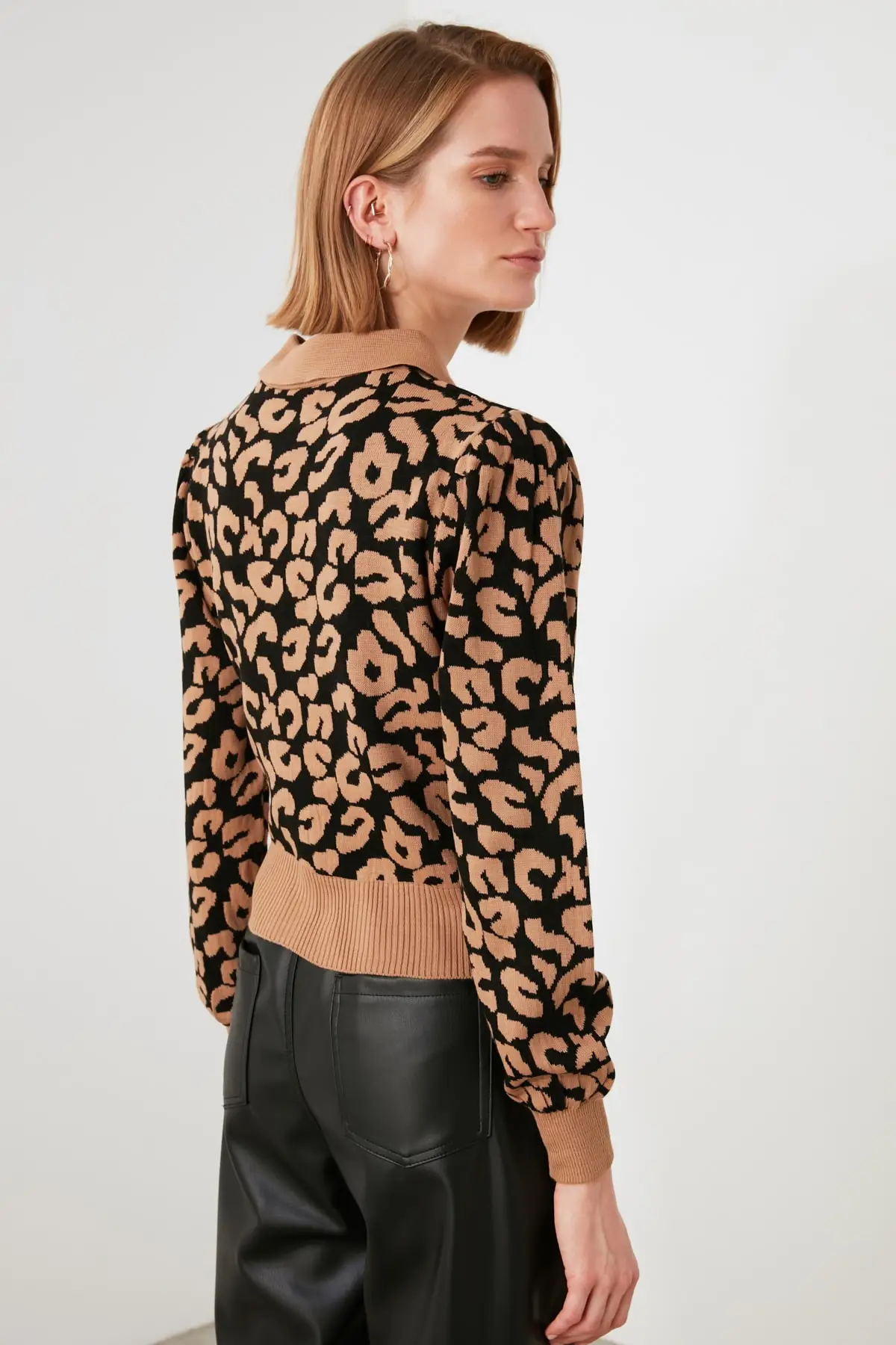 

Trendyol Polo Collar Jacquard Knitwear Sweater TWOAW21KZ2712