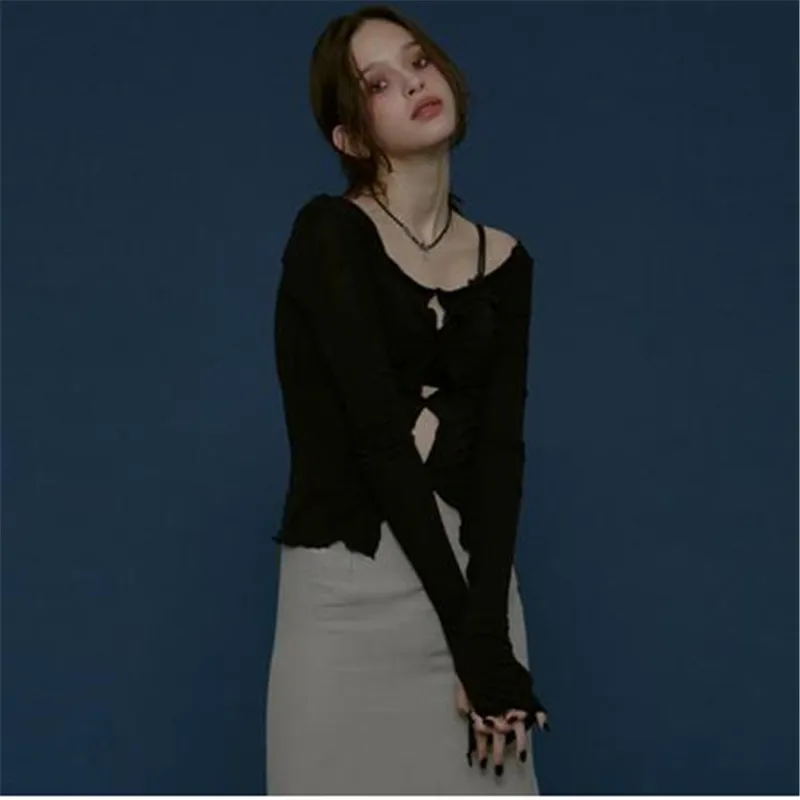 

Women T-Shirts Casual Long Sleeves Solid Color Tee Shirts Fashion Front Hollow Out Tee Shirts Spring Fall Tops Female Streetwear