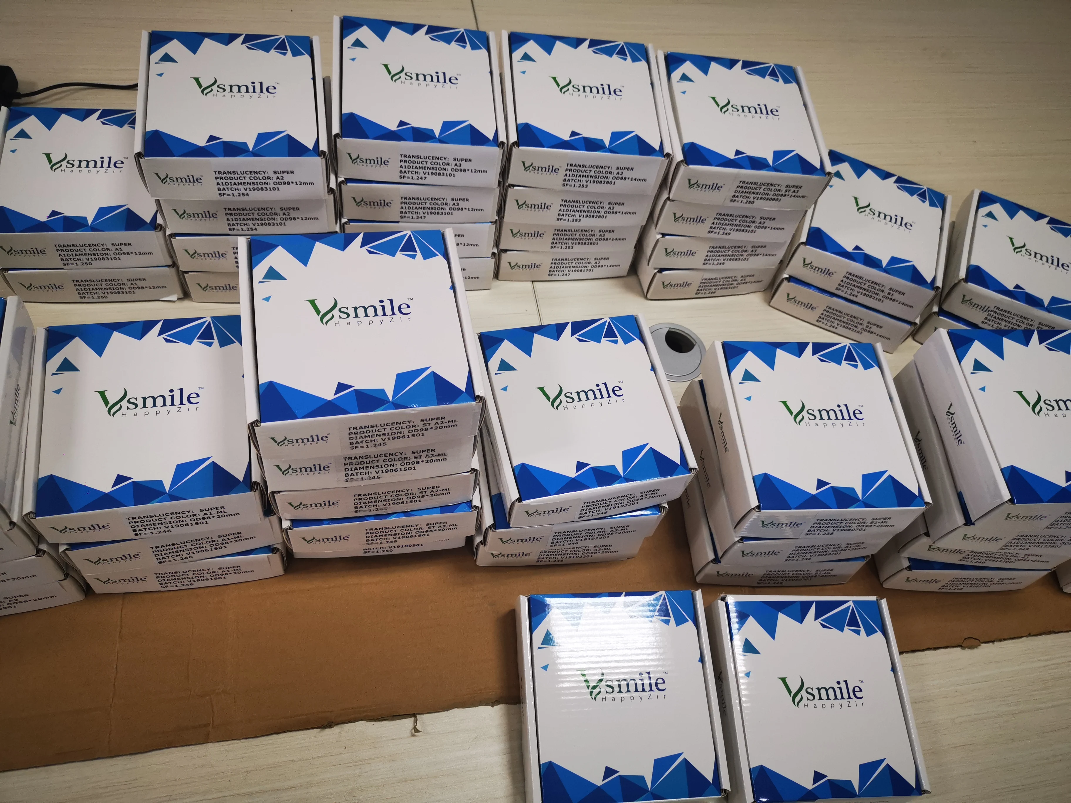 Vsmile ST zolid Многослойные стоматологические блоки из циркония в Amann Girabbach CADCAM зубные
