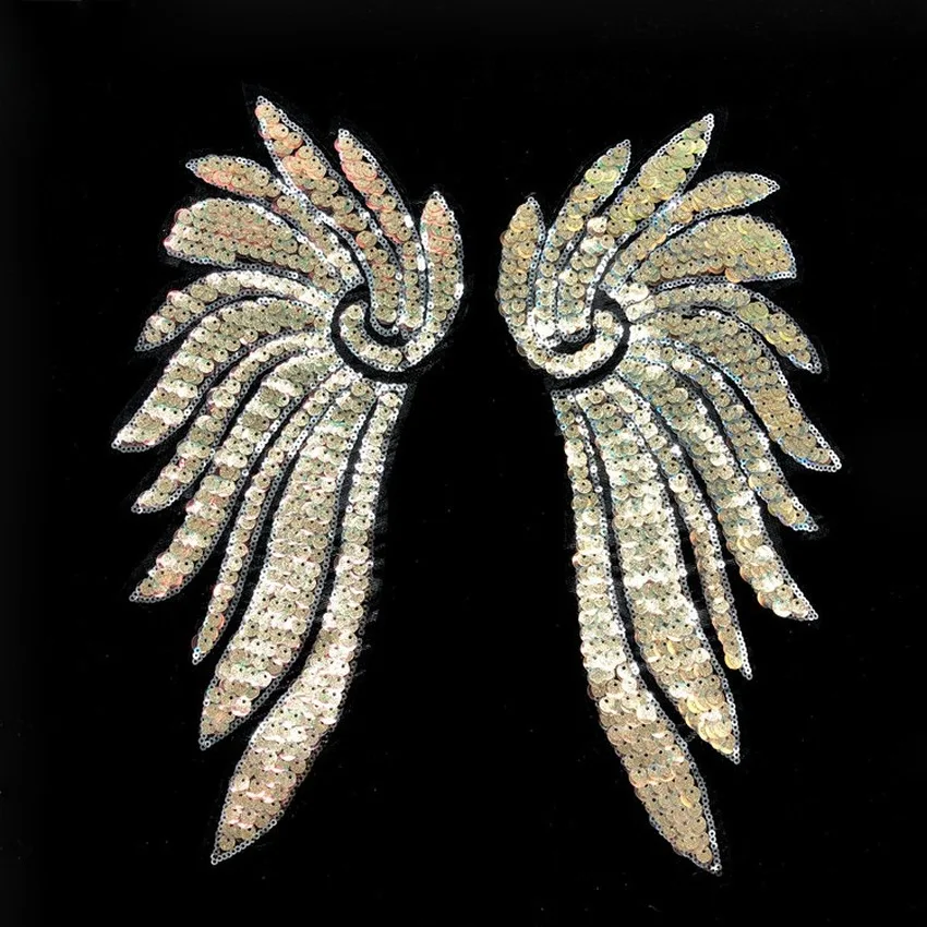 Новинка толстовка с капюшоном надписью Angel и принтом крылышки нашивки блестками