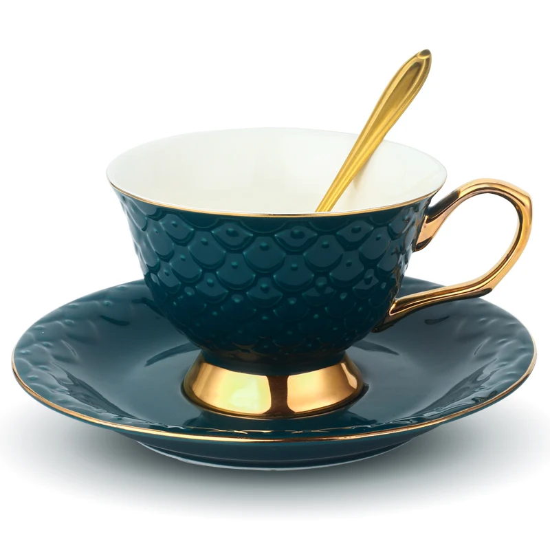 

European Ceramic Tea Cup Set Gold Rim Simple Luxury Coffee Cup Set Saucer Eco Friendly Vintage Tazas De Cafe Drinkware EB50BD