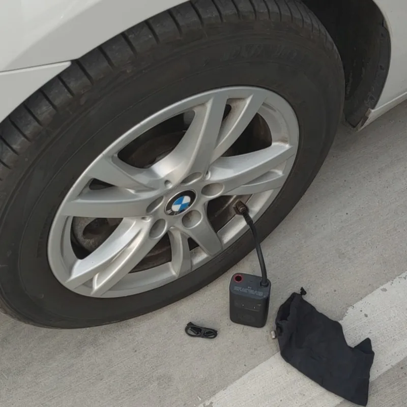 YOUPIN MIJIA Mi Electric Digital Inflator Pump Portable Tire Inflatable Air Pumps For Scooter Pro 2 Car Bicycle Tyres NEW on.Электрический цифровой насос для накачивания колес Portable Tire Inflatable Air Pumps для самоката Pro 2, автомобиля и велосипедны